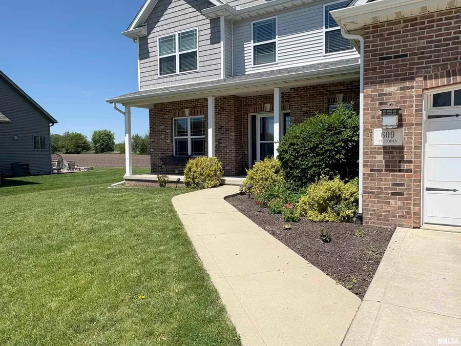 609 Victoria Drive, Washington, IL 61571 - #3
