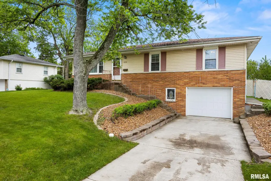 2706 W Huntington Drive, Peoria, IL 61614 - #3