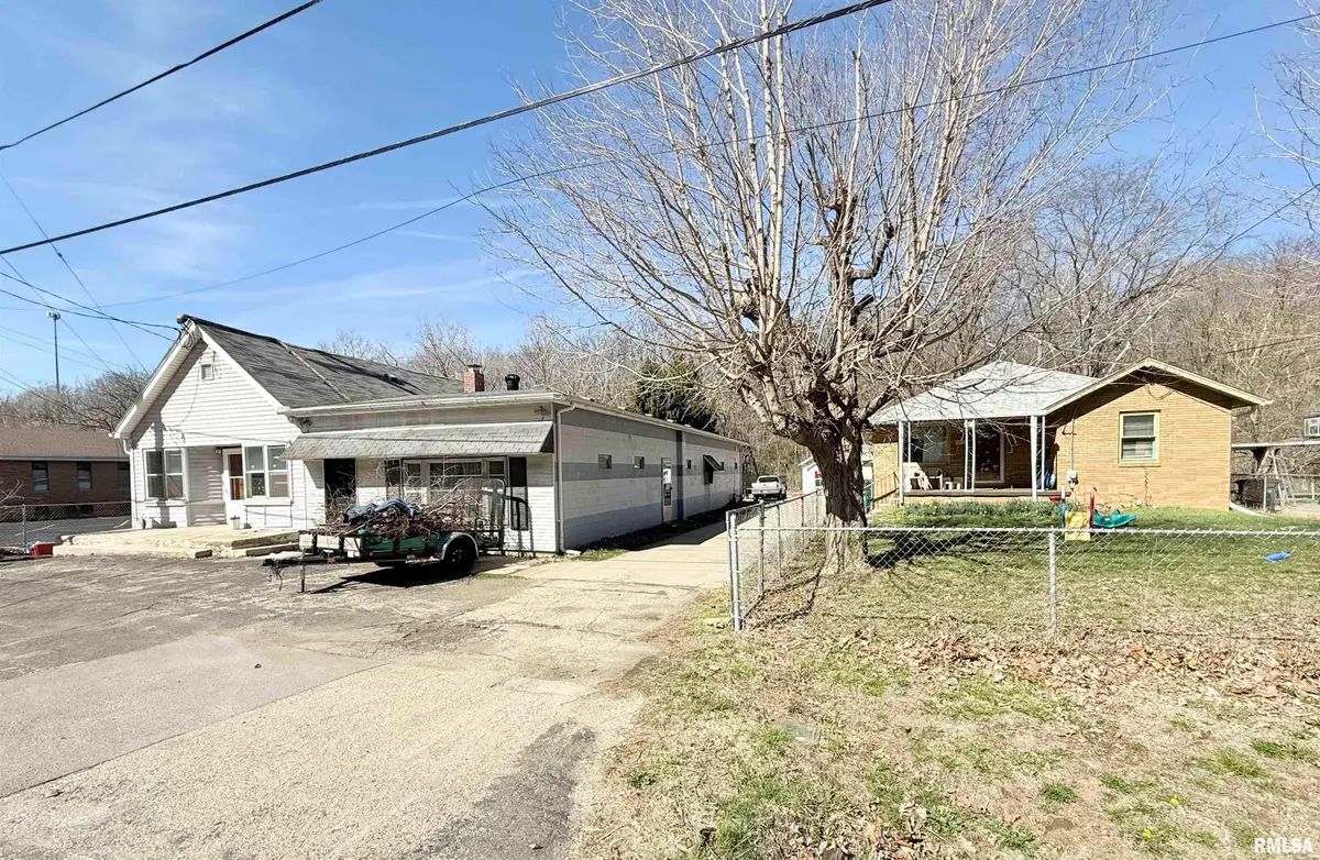 1333-1337 Meadow Avenue, East Peoria, IL 61611 - #1