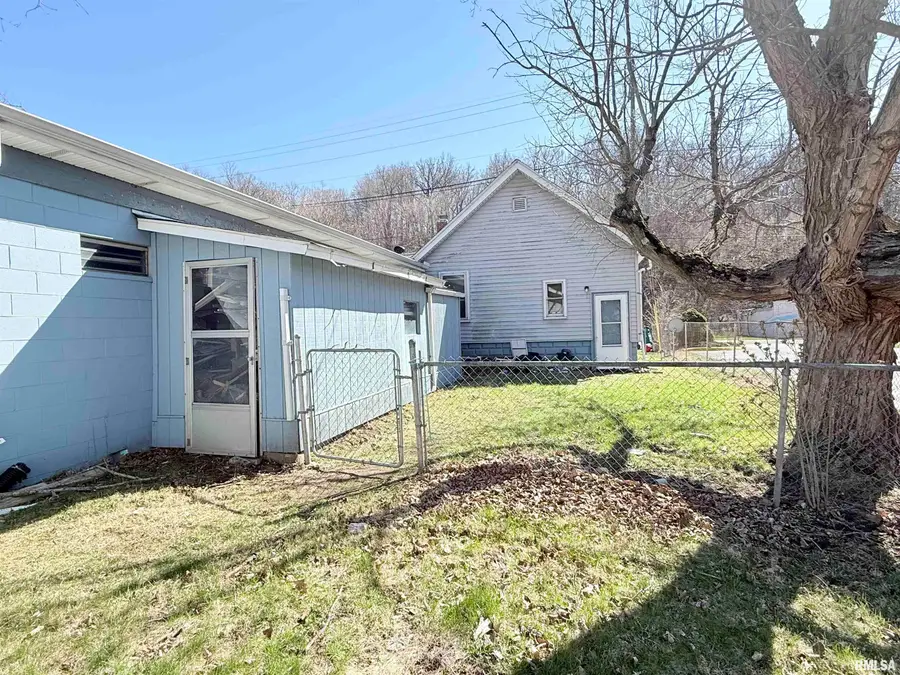 1333-1337 Meadow Avenue, East Peoria, IL 61611 - #3