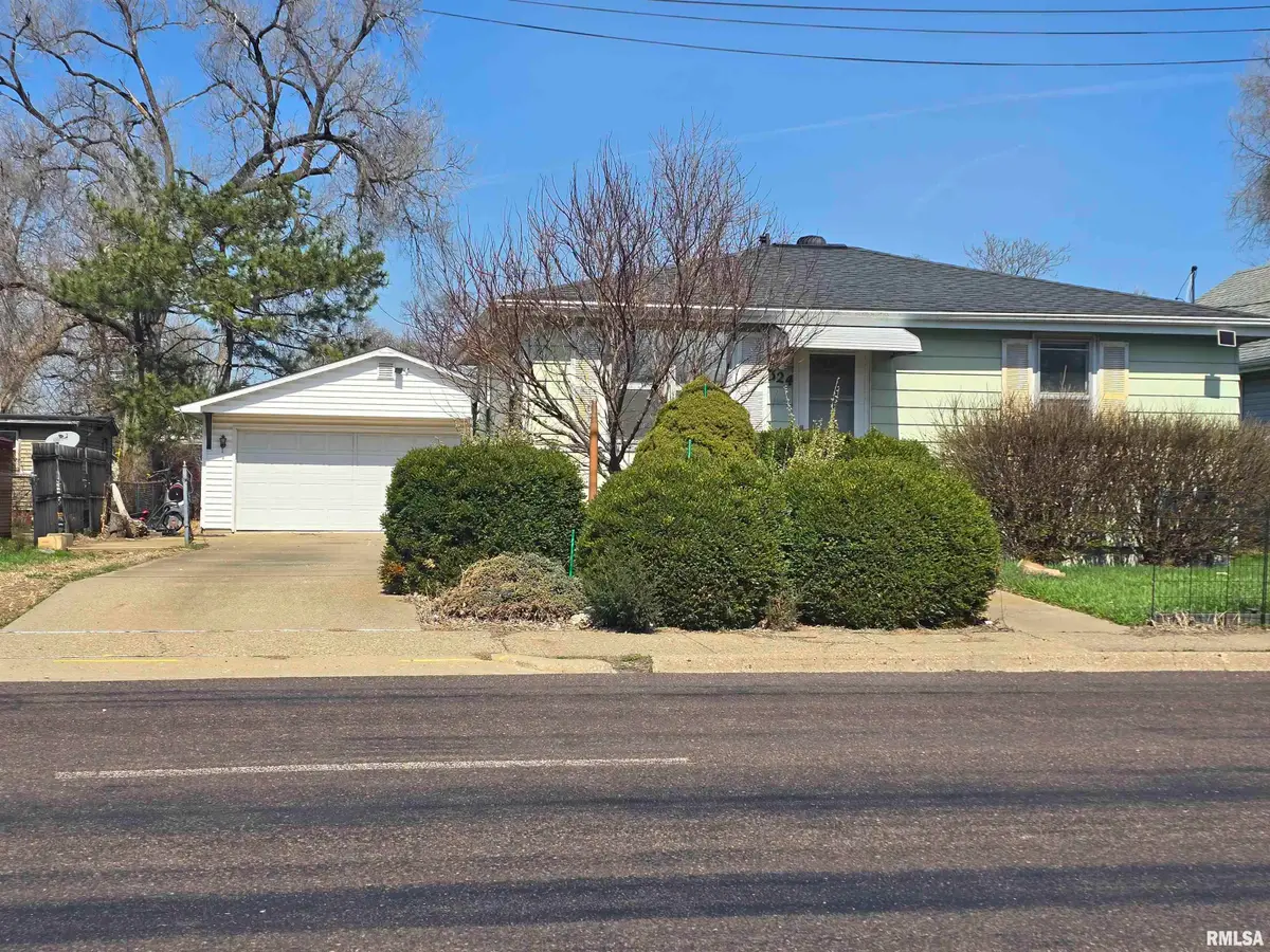 324 Edmund Street, East Peoria, IL 61611 - #1