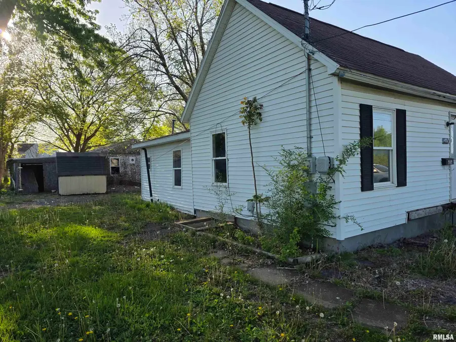 454 S 3rd Avenue, Canton, IL 61520 - #2