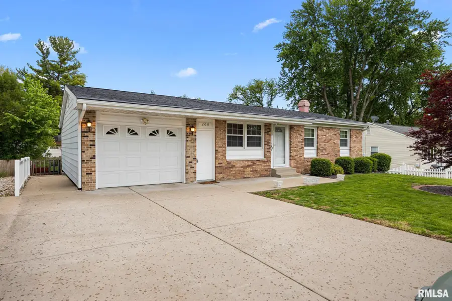 200 Bess Street, Washington, IL 61571 - #2