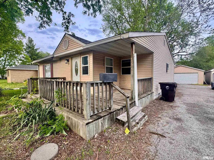 1312 S 10th Street, Pekin, IL 61554 - #2