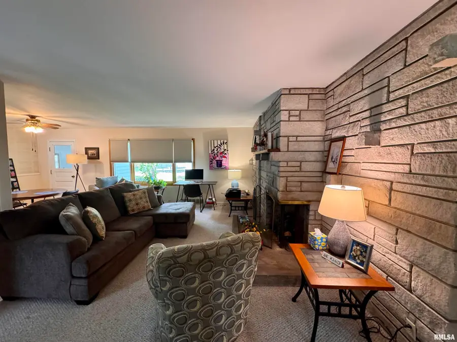 731 Madelyn Avenue, Macomb, IL 61455 - #3