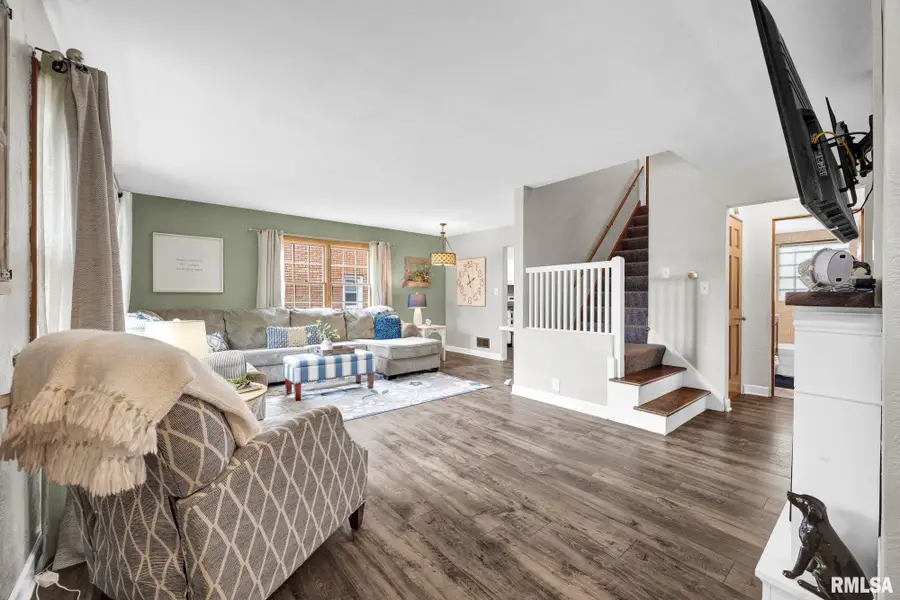 1005 Illinois Street, Pekin, IL 61554 - #2