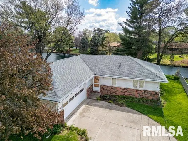 422 N Lakeshore Drive, Hanna City, IL 61536-9516 - #2