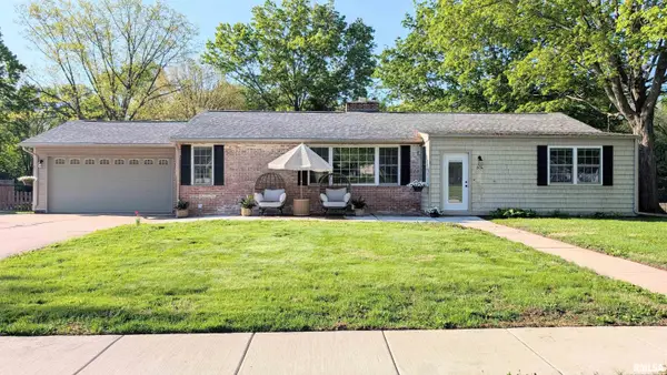 804 Hilldale Avenue, Washington, IL 61571