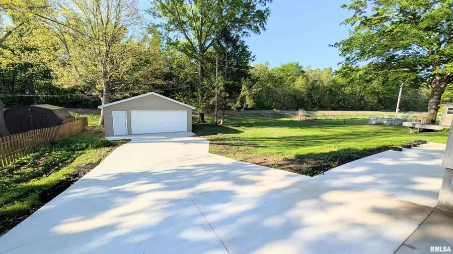 804 Hilldale Avenue, Washington, IL 61571 - #3