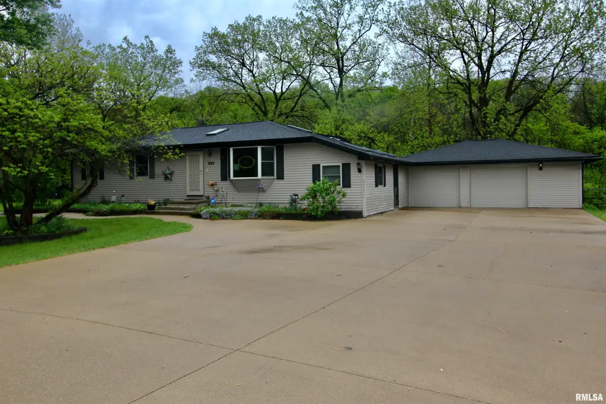 283 E Lucille Street, East Peoria, IL 61611 - #1