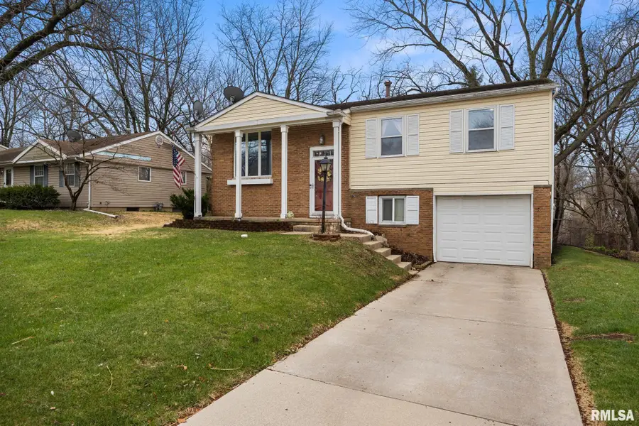 2320 W Winnebago Drive, Peoria, IL 61614 - #2