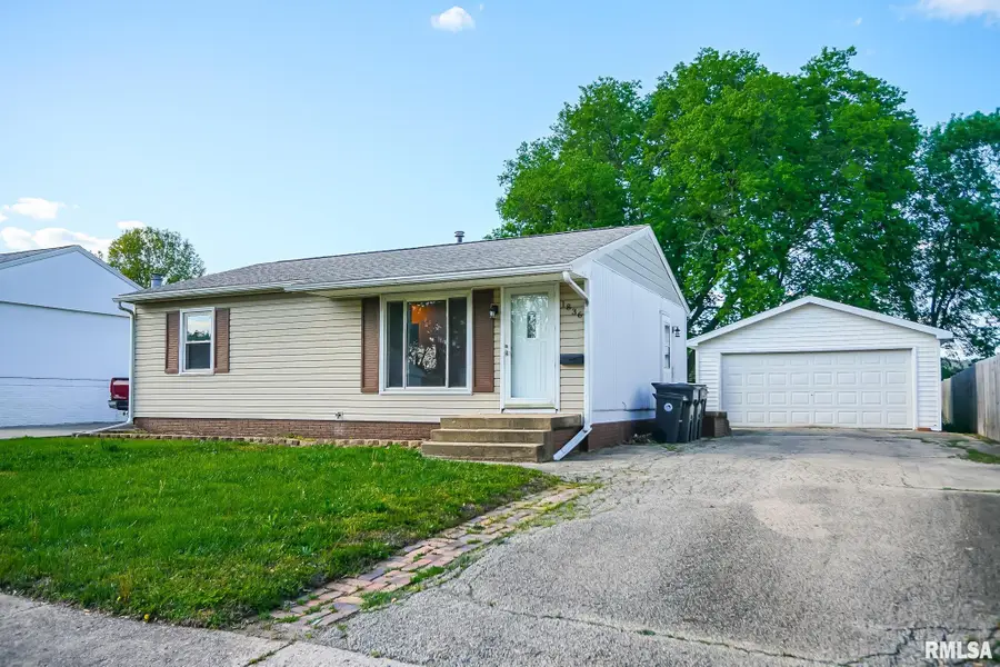 1836 Columbus Drive, Pekin, IL 61554 - #2