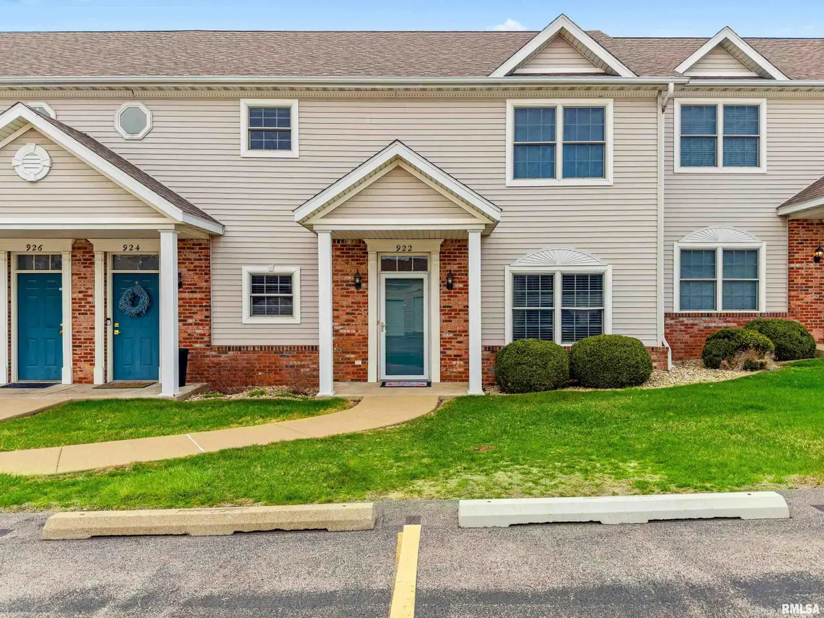 922 W Trailcreek Drive, Peoria, IL 61614 - #1