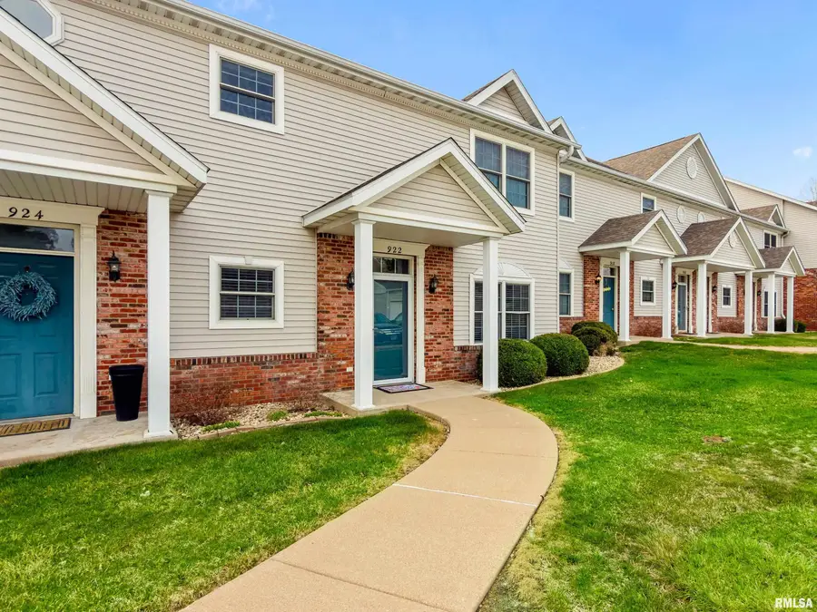922 W Trailcreek Drive, Peoria, IL 61614 - #2