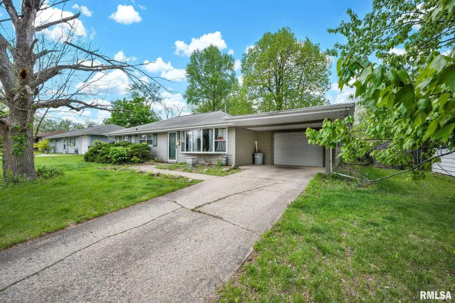2119 N Wellington Drive, Peoria, IL 61604 - #3