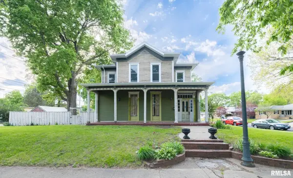 715 N 4th Street, Pekin, IL 61554
