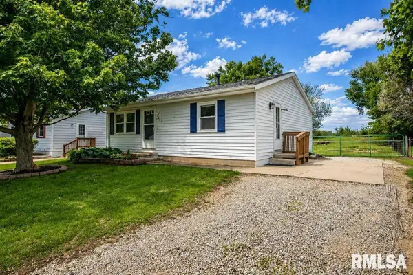 2003 Chicory Road, Pekin, IL 61554