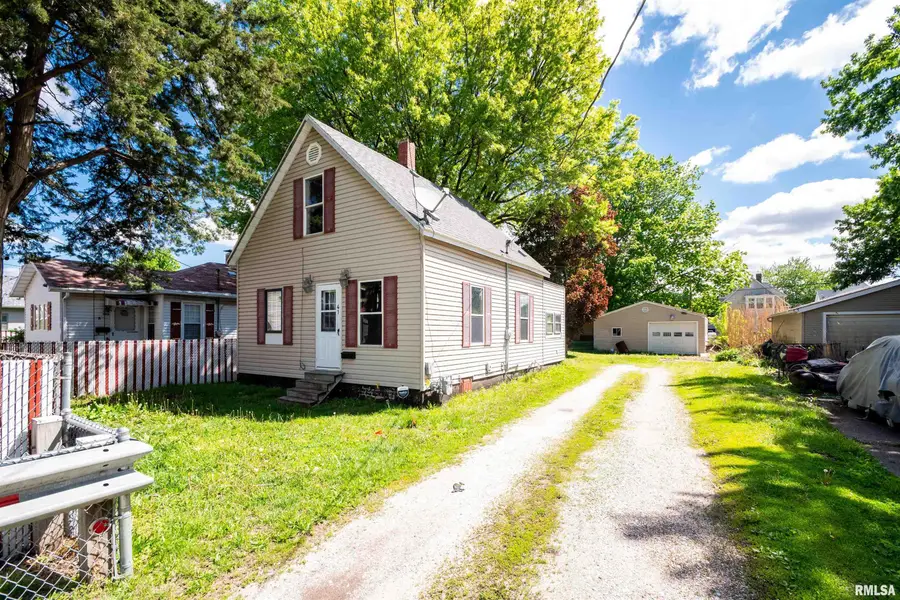 41 N 6th Avenue, Canton, IL 61520 - #2