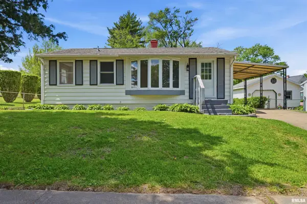 207 Greenbrook Drive, Pekin, IL 61554