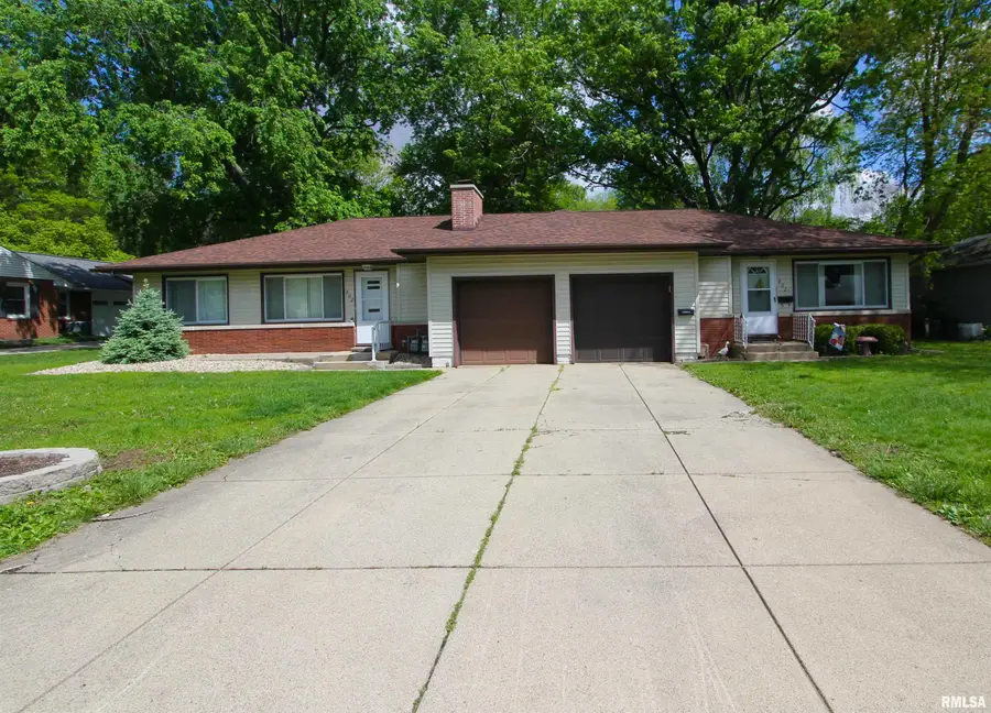 802 Crestview Drive, Washington, IL 61571 - #2