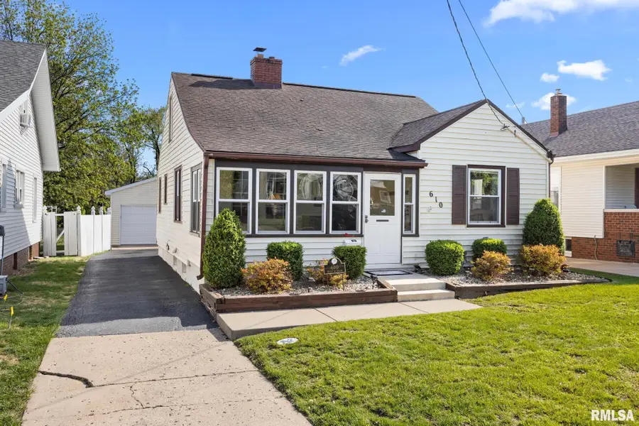 610 W Hudson Street, Peoria, IL 61604 - #3