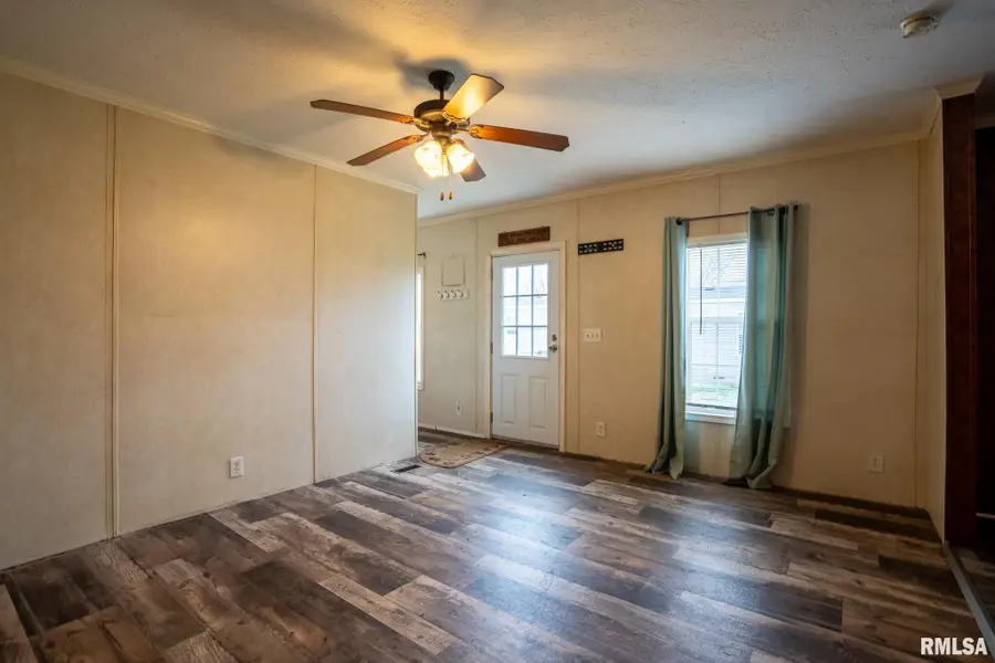 1311 N Van Buren Street, Marion, IL 62959 - #3