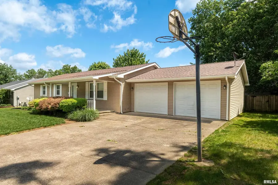 4 Acorn Drive, Harrisburg, IL 62946 - #3