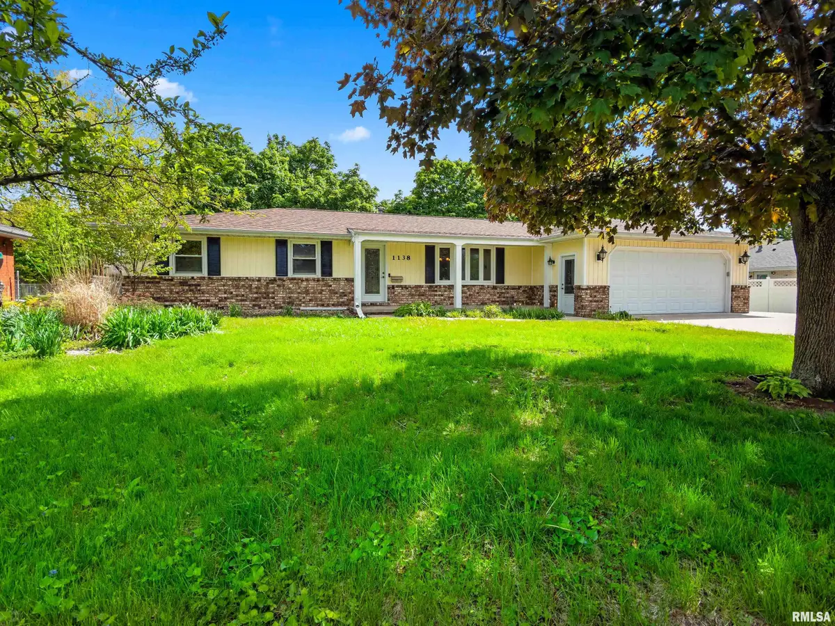 1138 W Walnut Street, Chillicothe, IL 61523 - #1