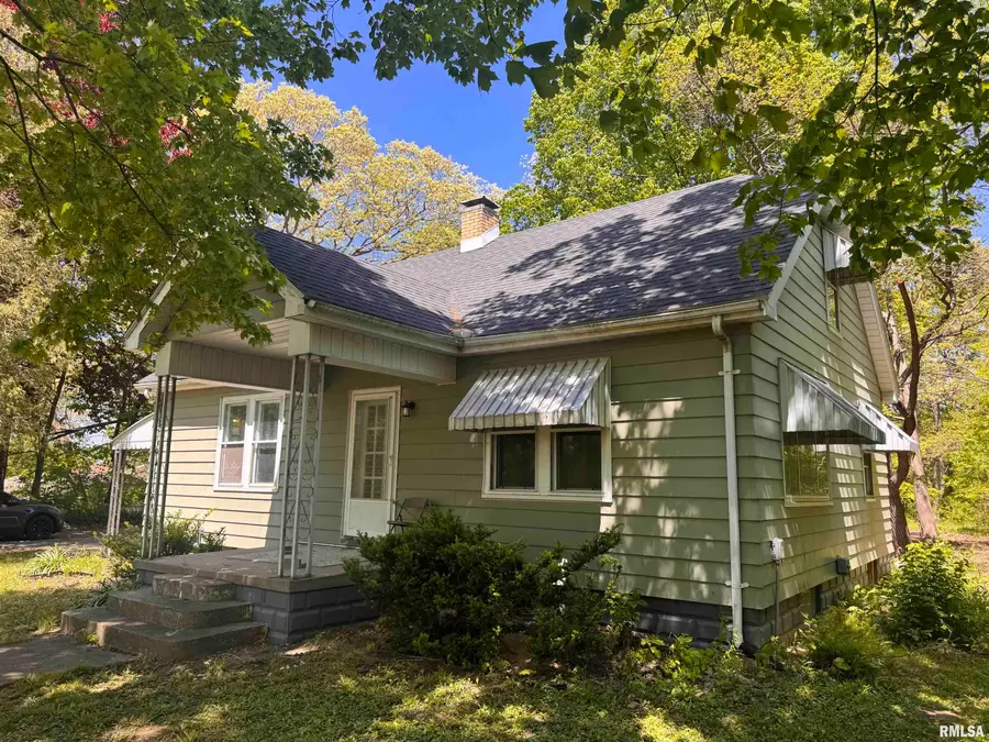 3213 Meadow Avenue, East Peoria, IL 61611 - #2