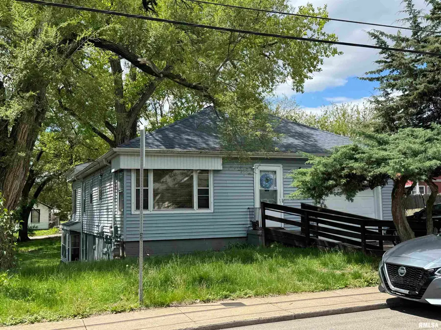 2039 N Gale Avenue, Peoria, IL 61604 - #2