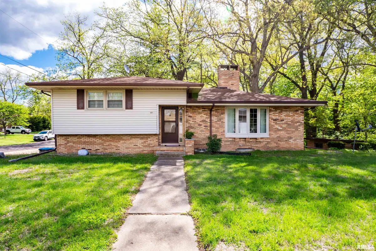 201 Edgewood Drive, East Peoria, IL 61611 - #1