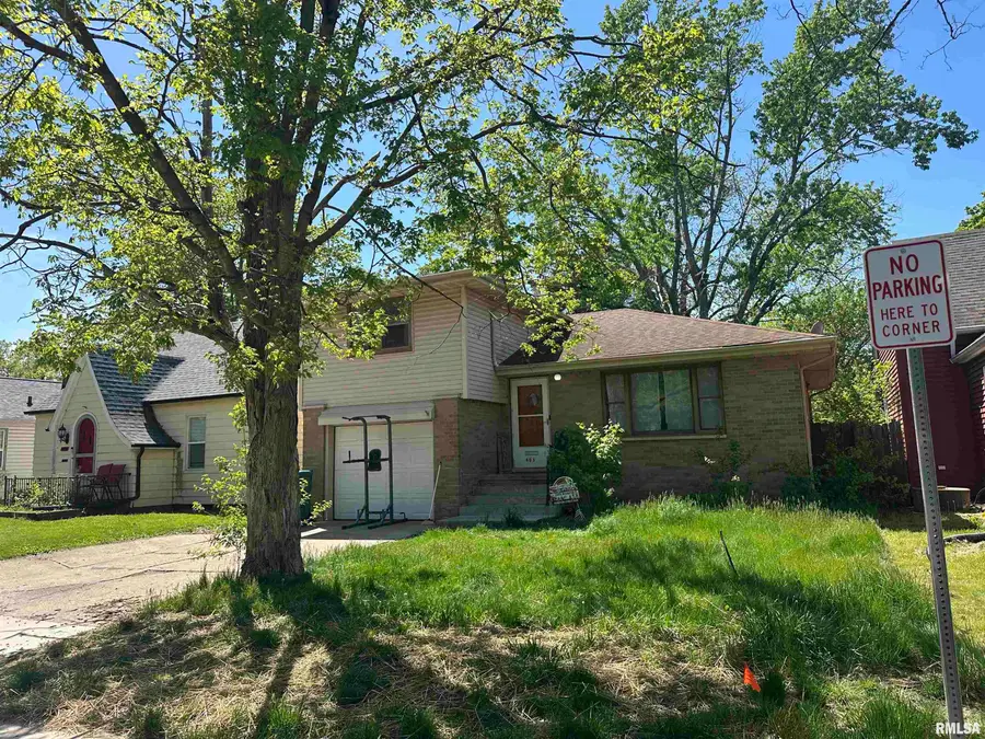 805 N Sterling Avenue, West Peoria, IL 61604 - #2