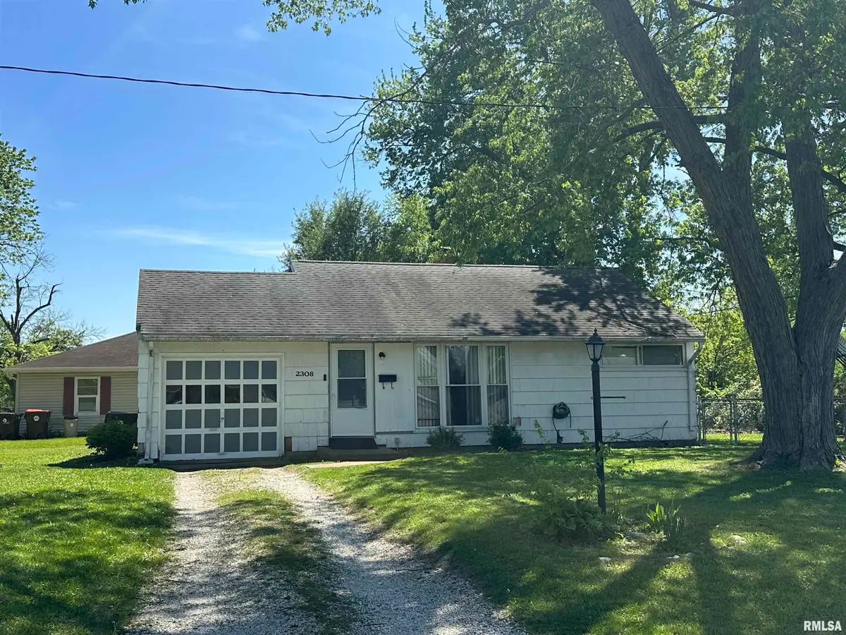 2308 W Overbrook Drive, Peoria, IL 61604 - #1