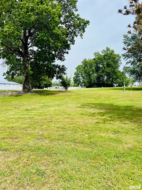 407 N Walker Street, Marion, IL 62959