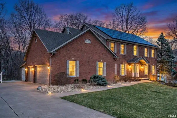 801 W Bridgetowne Court, Peoria, IL 61525