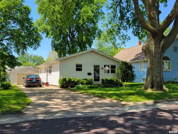 1529 Bacon Street, Pekin, IL 61554