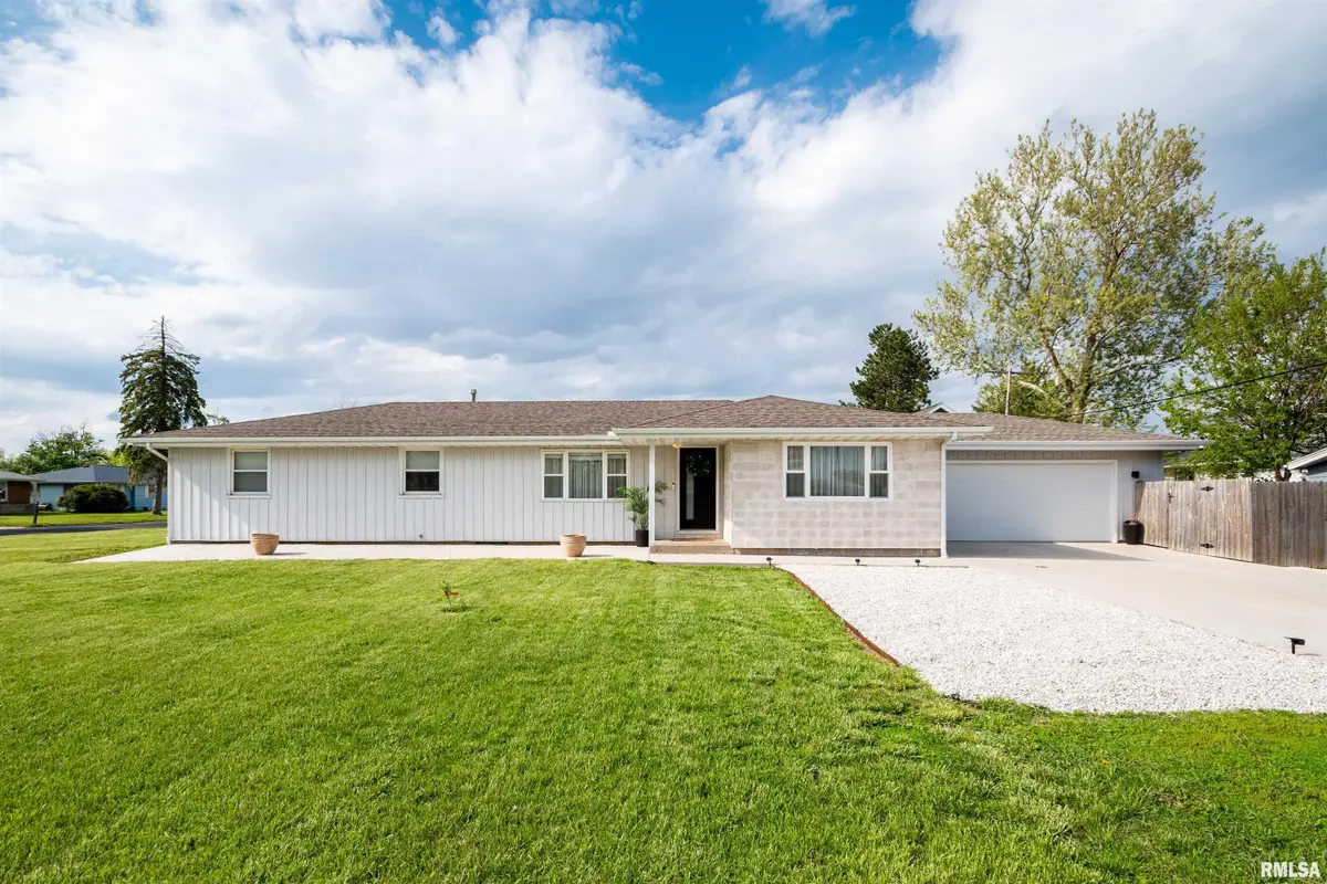 2605 W Richwoods Boulevard, Peoria, IL 61604 - #1