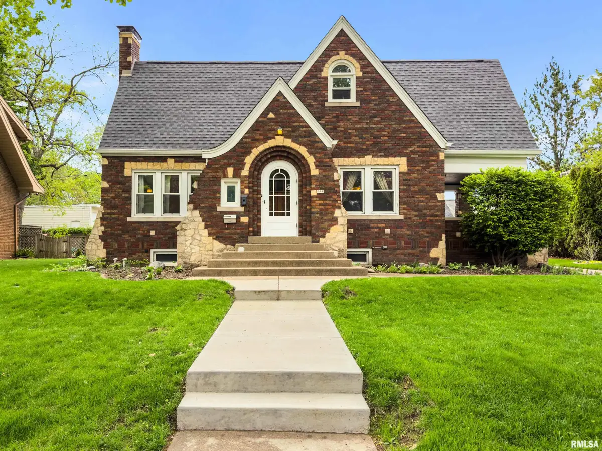 209 W Hanssler Place, Peoria, IL 61604 - #1
