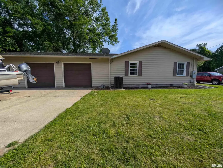 807 Farris Street, Carterville, IL 62918 - #2