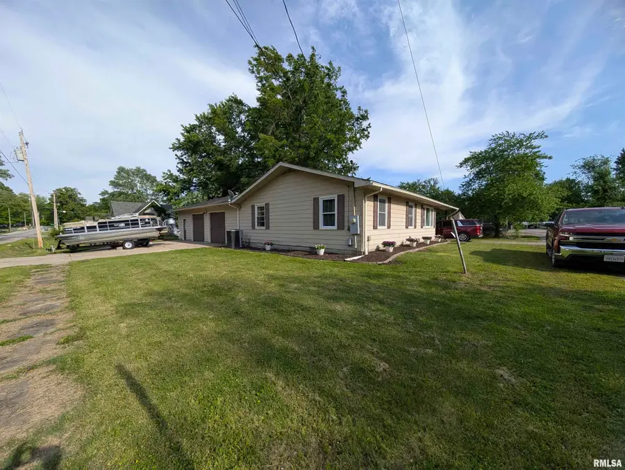 807 Farris Street, Carterville, IL 62918 - #3
