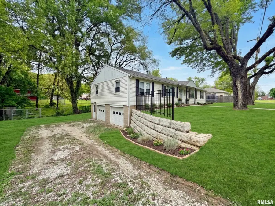 1020-1022 S Allen Avenue, Peoria, IL 61605 - #2