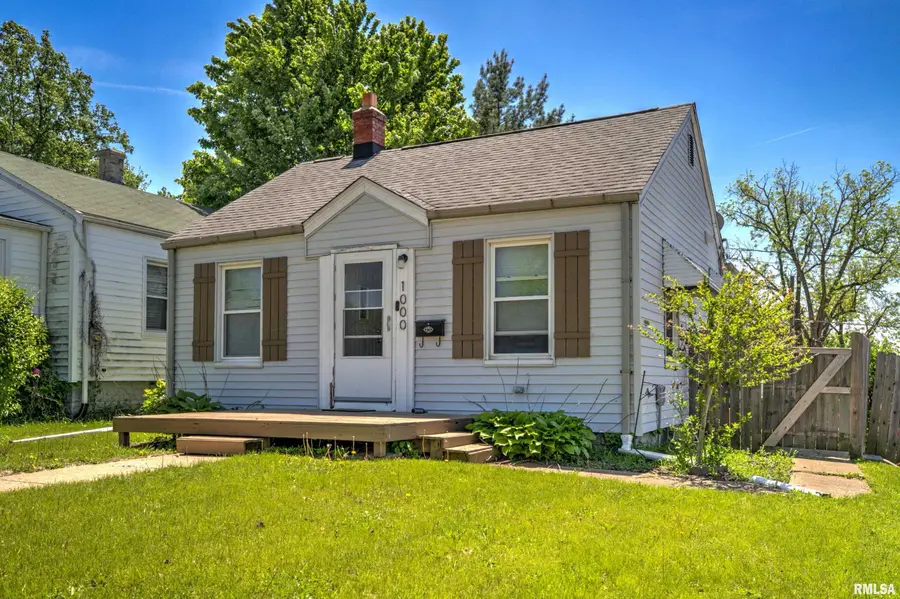 1000 E Sciota Avenue, Peoria Heights, IL 61616 - #2
