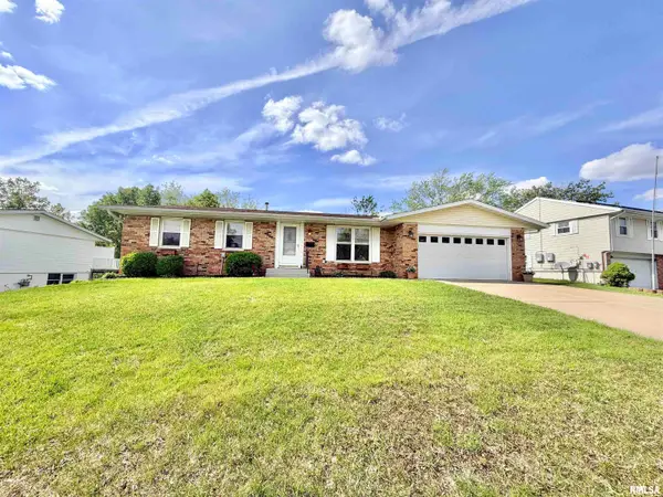6316 N Hamilton Road, Peoria, IL 61614