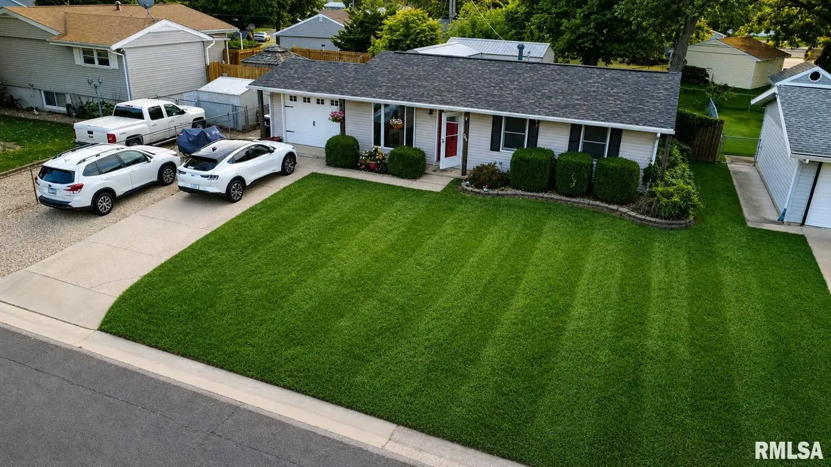 208 S Meadowview Lane, Washington, IL 61571 - #1