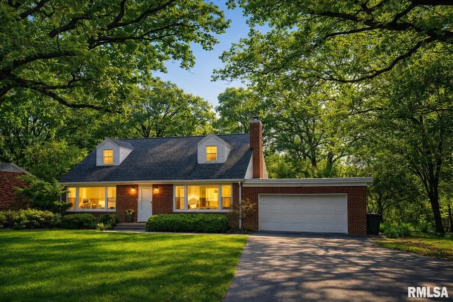 806 Fondulac Drive, East Peoria, IL 61611 - #3