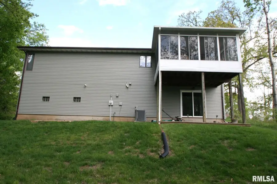 32 Roxbury Road, Mackinaw, IL 61755 - #3