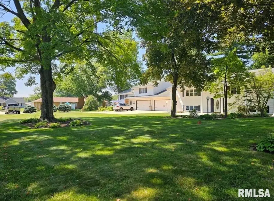 307-309 W Clara Avenue, Peoria, IL 61614 - #2
