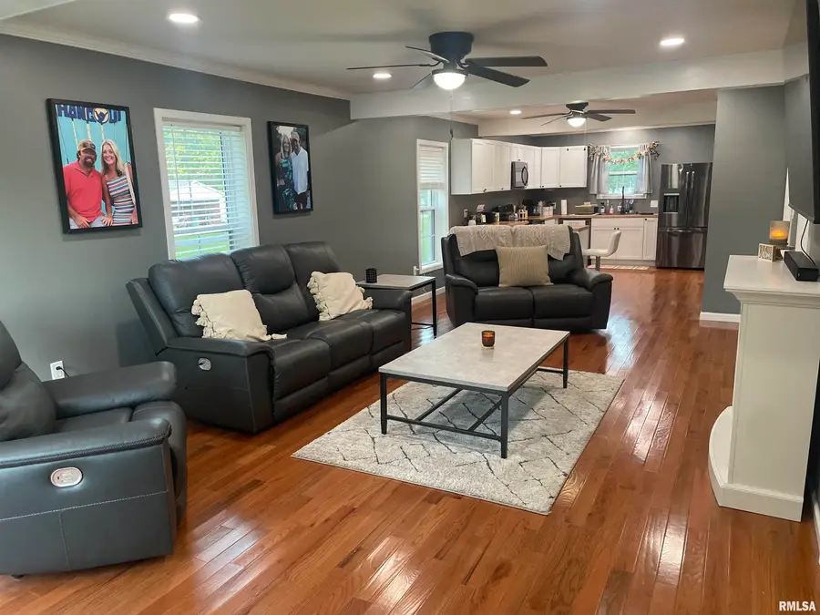 2106 E Clark Street, West Frankfort, IL 62896 - #2