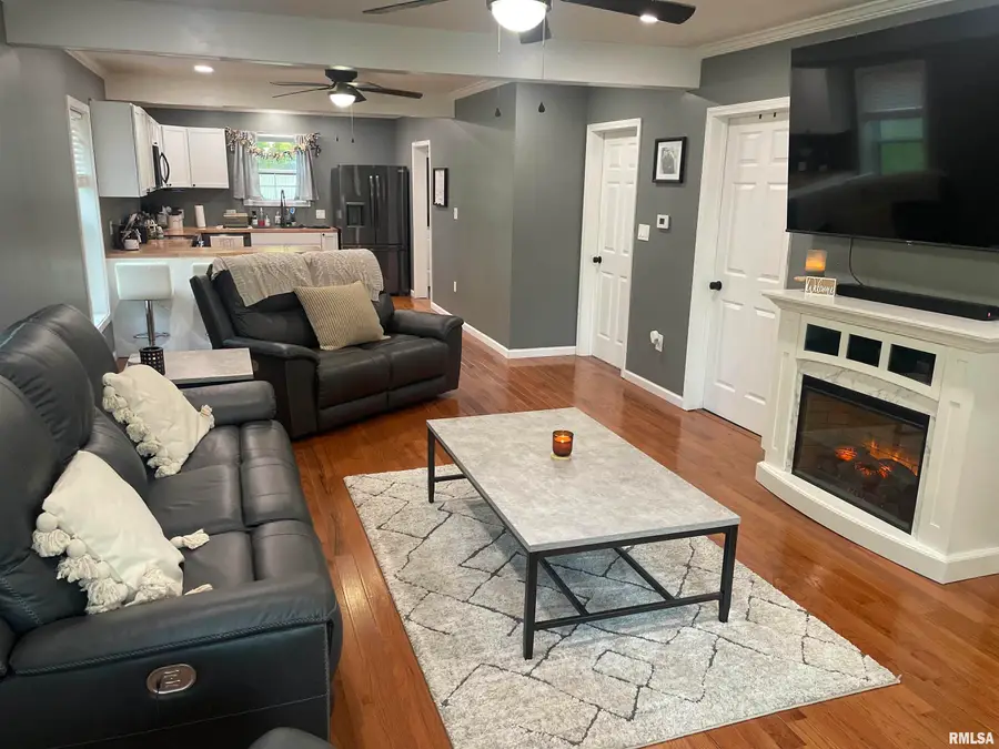2106 E Clark Street, West Frankfort, IL 62896 - #3