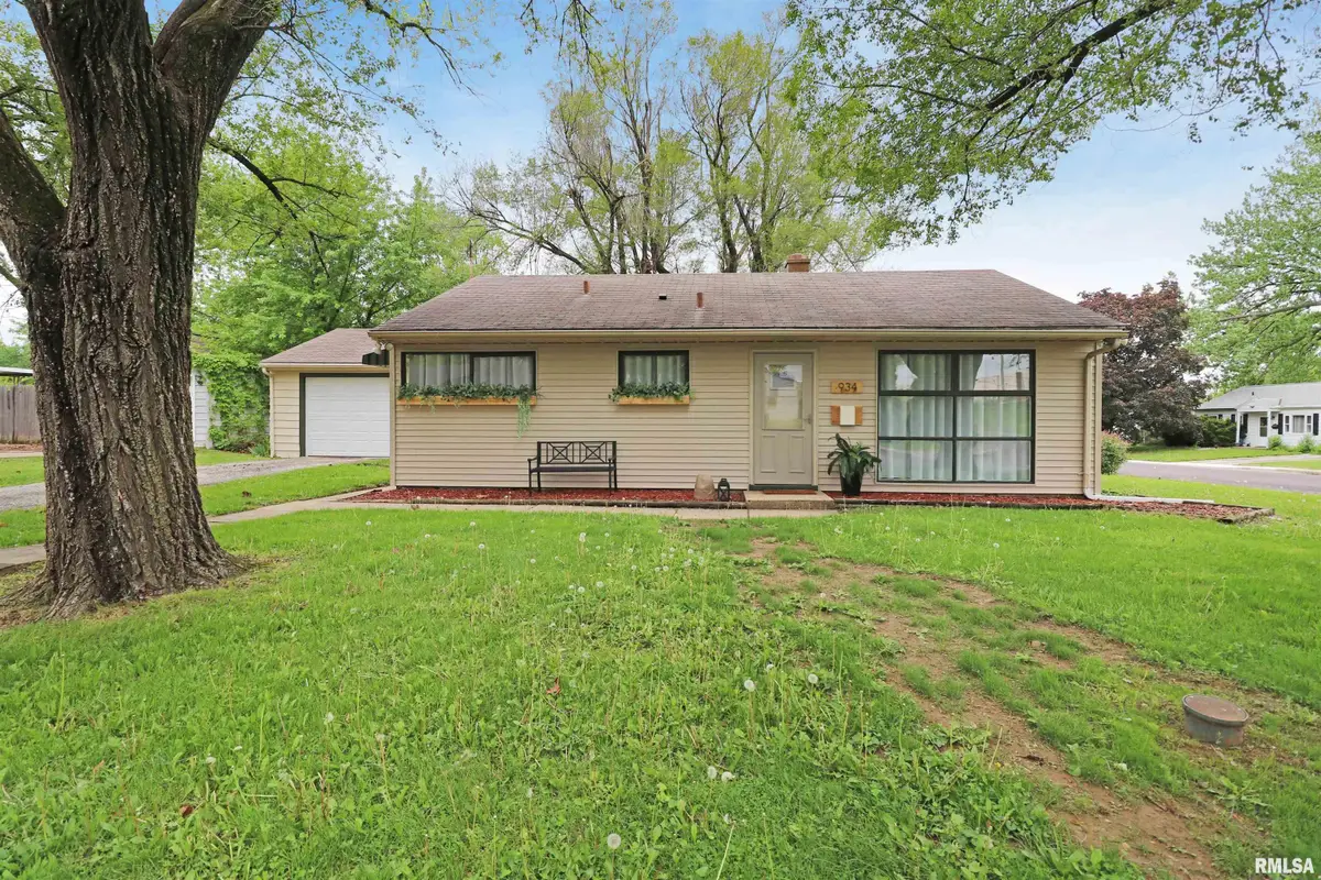 934 W Ridgemont Road, Peoria, IL 61614 - #1